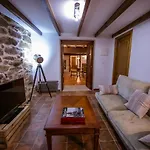 Pazo Del Siglo Xvii En El Corazon De Galicia * Lalín